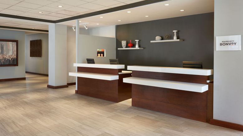 <b>Courtyard by Marriott Ottawa Downtown Lobby</b>. Images powered by <a href="https://www.leonardoworldwide.com/" title="Leonardo Worldwide" target="_blank">Leonardo</a>.
