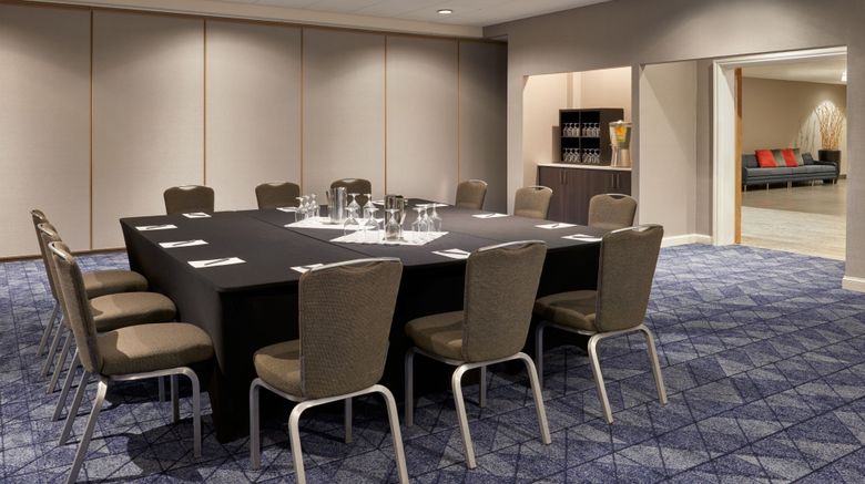 <b>Courtyard by Marriott Ottawa Downtown Meeting</b>. Images powered by <a href="https://www.leonardoworldwide.com/" title="Leonardo Worldwide" target="_blank">Leonardo</a>.
