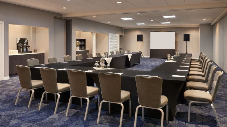<b>Courtyard by Marriott Ottawa Downtown Meeting</b>. Images powered by <a href="https://www.leonardoworldwide.com/" title="Leonardo Worldwide" target="_blank">Leonardo</a>.