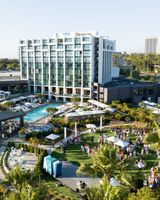 VEA Newport Beach, a Marriott Resort