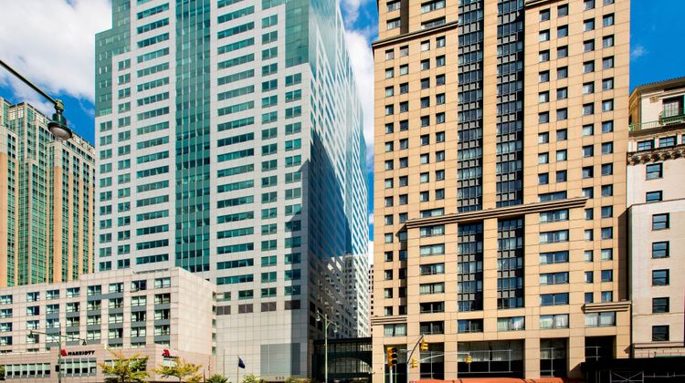 New York Marriott at the Brooklyn Bridge Exterior