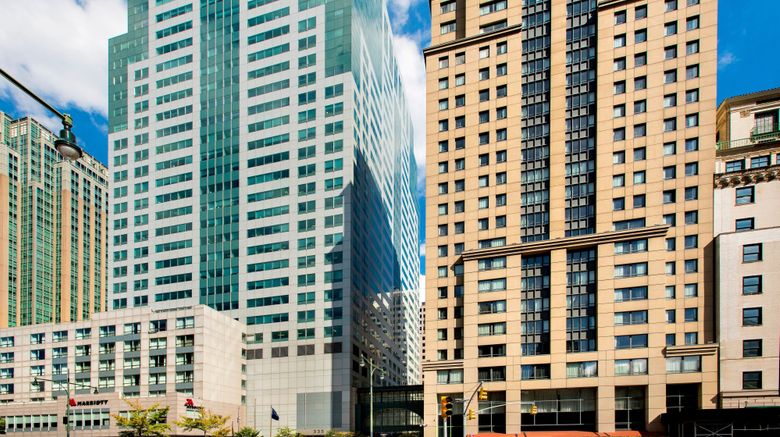 <b>New York Marriott at the Brooklyn Bridge Exterior</b>. Images powered by <a href="https://www.leonardoworldwide.com/" title="Leonardo Worldwide" target="_blank">Leonardo</a>.