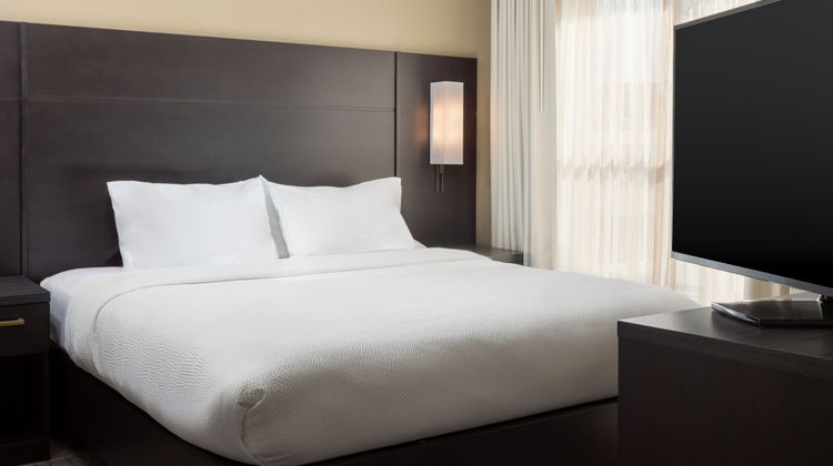 Residence Inn Corona Riverside Suite
