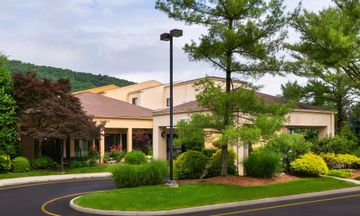 Courtyard Mahwah