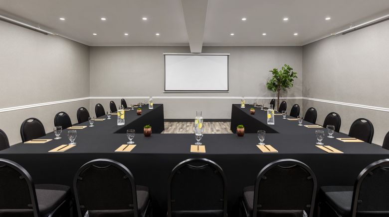 <b>Crowne Plaza Saint John Harbour View Meeting</b>. Images powered by <a href="https://www.leonardoworldwide.com/" title="Leonardo Worldwide" target="_blank">Leonardo</a>.