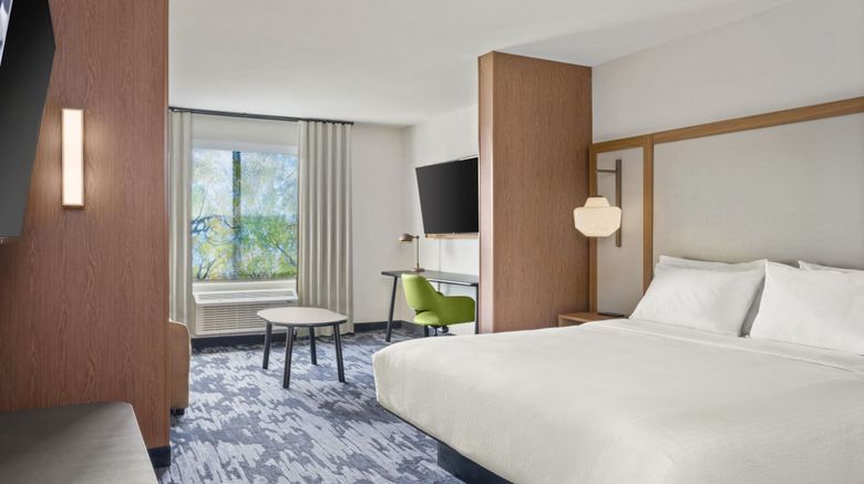 <b>Fairfield Inn & Suites Baraboo Suite</b>. Images powered by <a href="https://www.leonardoworldwide.com/" title="Leonardo Worldwide" target="_blank">Leonardo</a>.