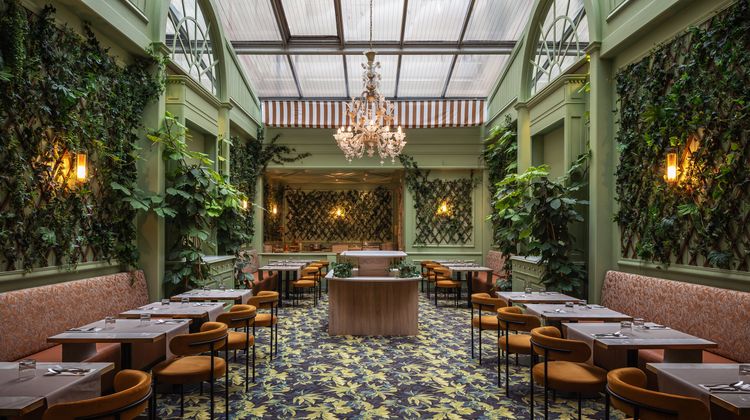Royal Garden Champs Elysees Restaurant