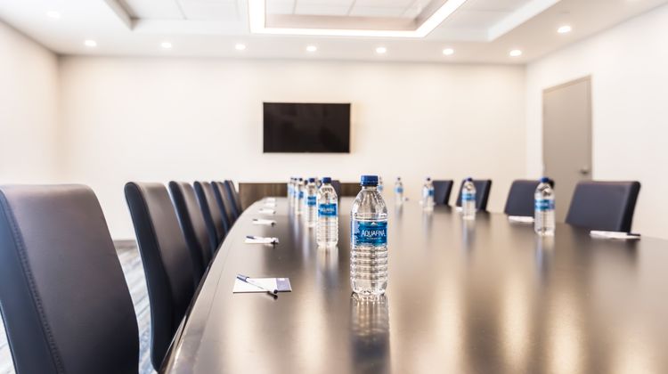Holiday Inn Express Toronto-North York Meeting