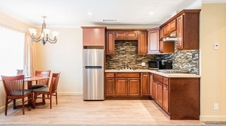 <b>Brisas del Mar, Inn at the Beach Suite</b>. Images powered by <a href="https://www.leonardoworldwide.com/" title="Leonardo Worldwide" target="_blank">Leonardo</a>.