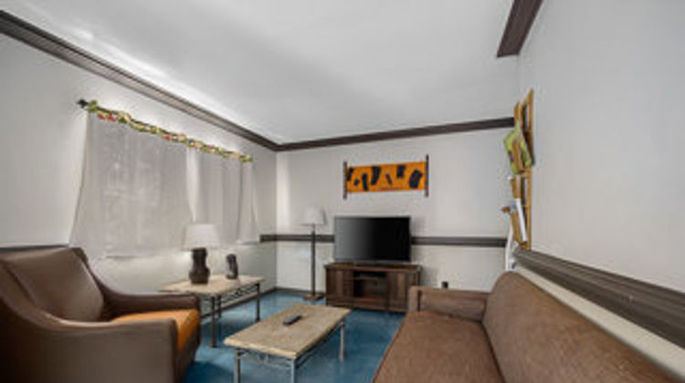 Caliente Tropics Resort Suite