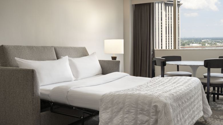 <b>Le Meridien New Orleans Suite</b>. Images powered by <a href="https://www.leonardoworldwide.com/" title="Leonardo Worldwide" target="_blank">Leonardo</a>.