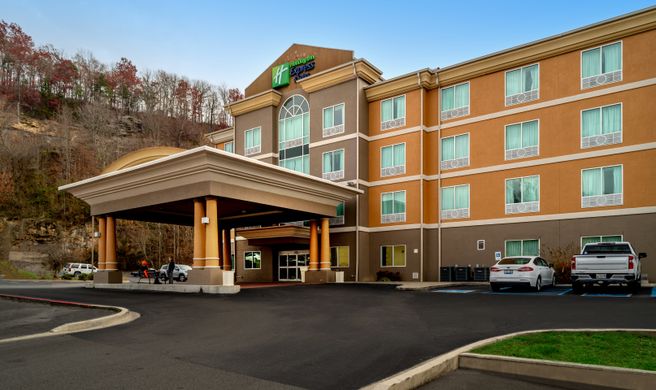 Holiday Inn Express & Suites Hazard Exterior