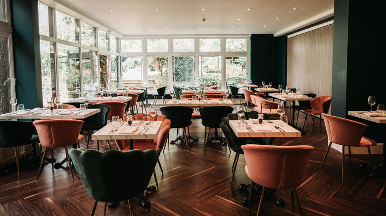 <b>Whately Hall Hotel Banbury Restaurant</b>. Images powered by <a href="https://www.leonardoworldwide.com/" title="Leonardo Worldwide" target="_blank">Leonardo</a>.