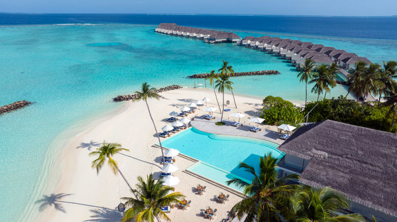 <b>Baglioni Resort Maldives Pool</b>. Images powered by <a href="https://www.leonardoworldwide.com/" title="Leonardo Worldwide" target="_blank">Leonardo</a>.