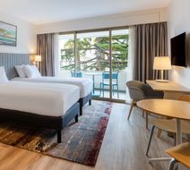 Staybridge Suites Cannes Centre Room