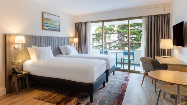 Staybridge Suites Cannes Centre Room