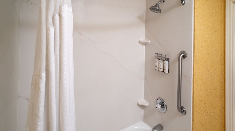 Holiday Inn Express & Suites Hazard Room