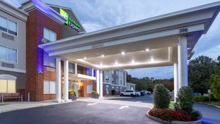 Holiday Inn Express Hotel & Suites