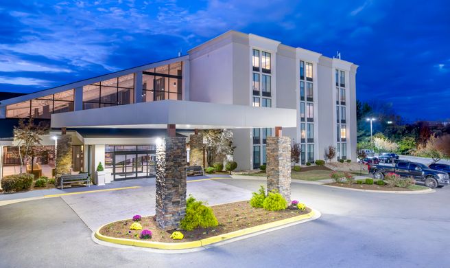 Candlewood Suites Roanoke Airport Exterior