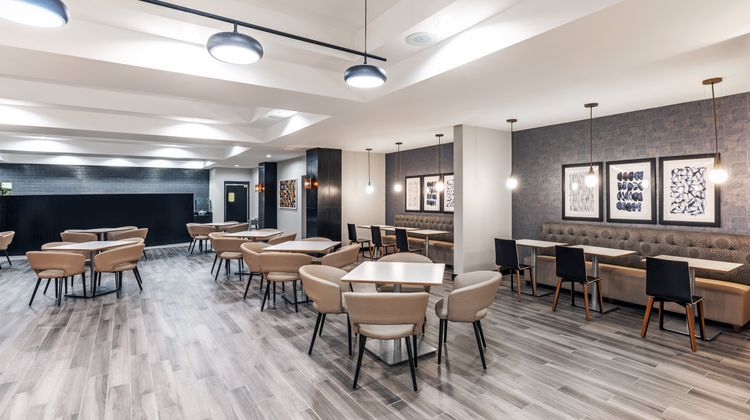 Holiday Inn & Suites Tulsa South Restaurant