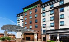 Holiday Inn & Suites Tulsa South