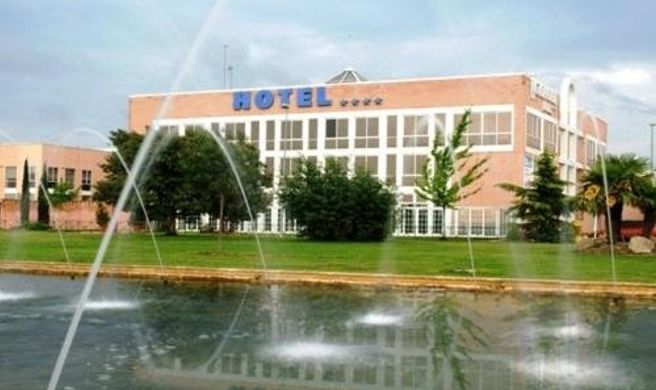 Hotel Majadahonda Exterior