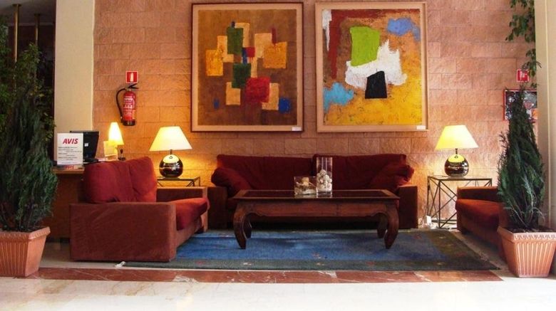 <b>Hotel Majadahonda Lobby</b>. Images powered by <a href="https://www.leonardoworldwide.com/" title="Leonardo Worldwide" target="_blank">Leonardo</a>.