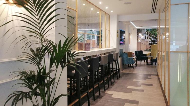 <b>Gran Versalles Hotel Restaurant</b>. Images powered by <a href="https://www.leonardoworldwide.com/" title="Leonardo Worldwide" target="_blank">Leonardo</a>.