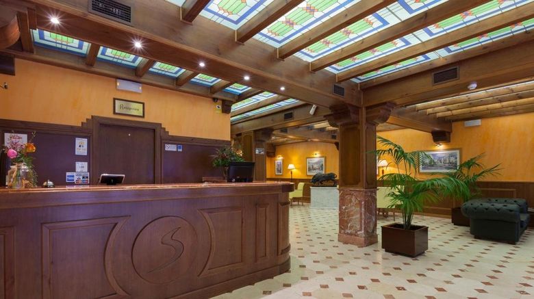 <b>Agora Juan de Austria Lobby</b>. Images powered by <a href="https://www.leonardoworldwide.com/" title="Leonardo Worldwide" target="_blank">Leonardo</a>.