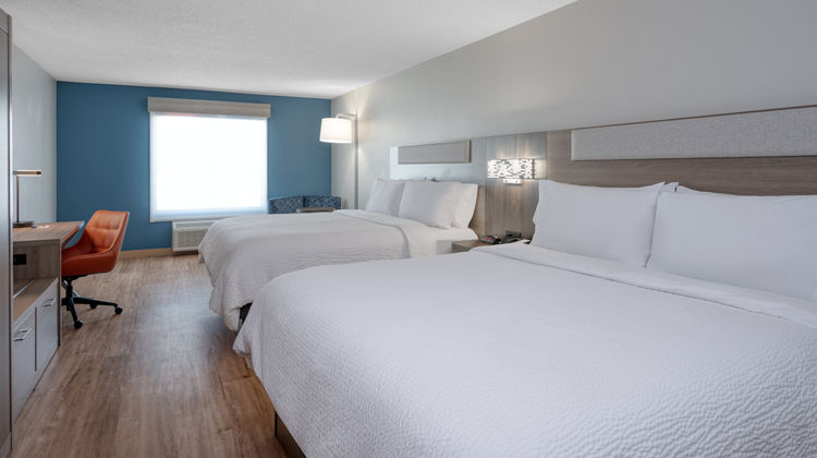 Holiday Inn Express Hotel & Suites Room