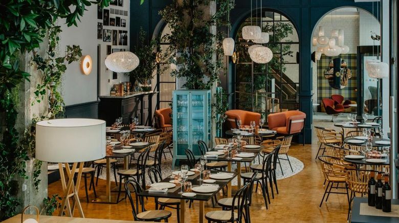 <b>Mirador de Chamartin Restaurant</b>. Images powered by <a href="https://www.leonardoworldwide.com/" title="Leonardo Worldwide" target="_blank">Leonardo</a>.