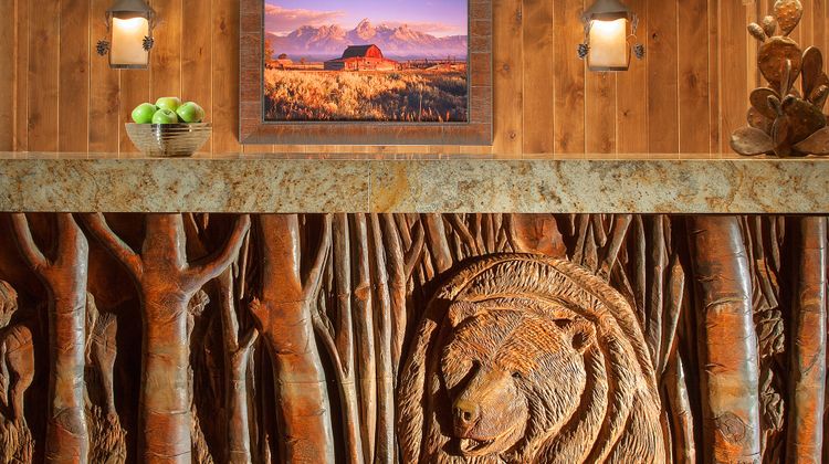 Snake River Lodge & Spa Lobby