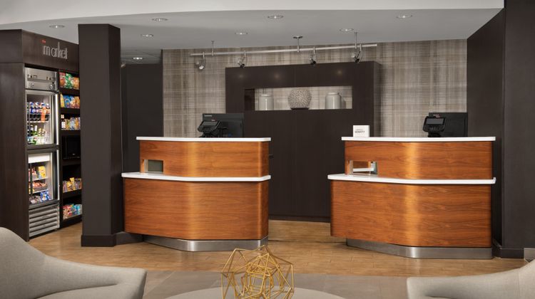 Courtyard by Marriott Dothan Lobby