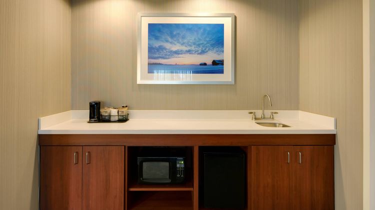 Courtyard Grand Rapids Airport Room