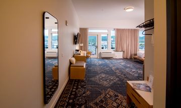 Saltline Hotel