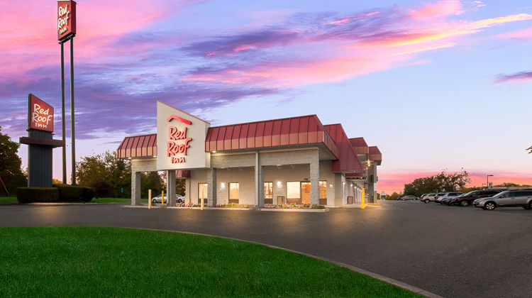 Red Roof Inn Winchester Exterior