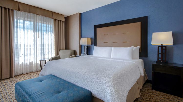 Holiday Inn Detroit Metro Airport Room