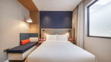 <b>Holiday Inn Express Xuhui Binjiang Room</b>. Images powered by <a href="https://www.leonardoworldwide.com/" title="Leonardo Worldwide" target="_blank">Leonardo</a>.