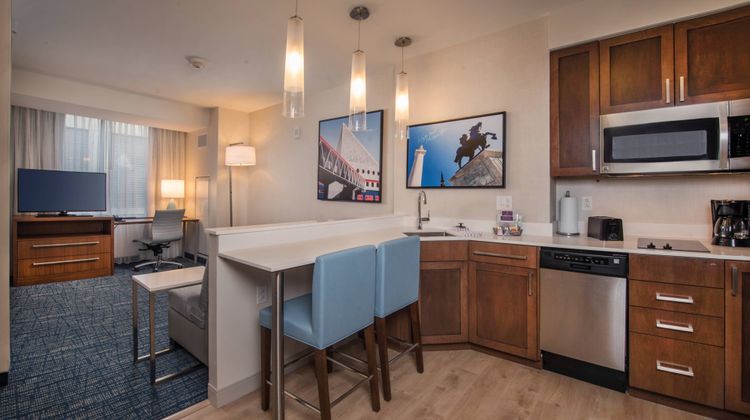 Residence Inn J Hopkins Medical Campus Room