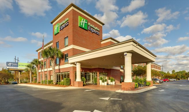Holiday Inn Express Leland-Wilmington Exterior