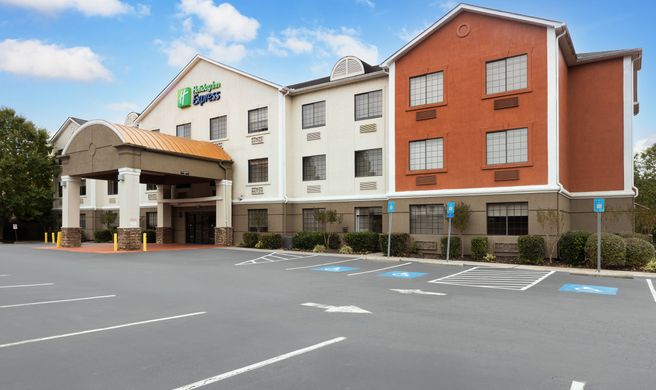 Holiday Inn Express & Stes Acworth Exterior