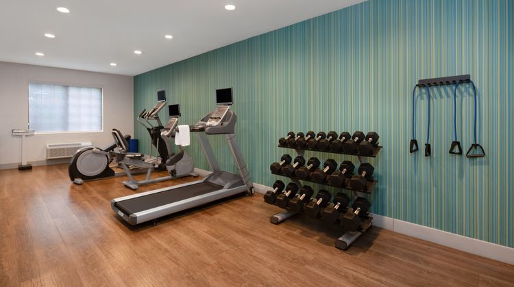 Holiday Inn Express & Stes Acworth Health Club