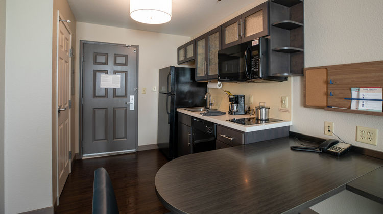 Candlewood Suites St Joseph Lobby