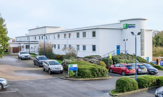 Holiday Inn Express Ramsgate - Minster Exterior