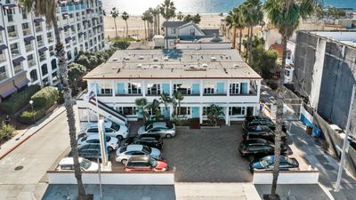 Sea Blue Hotel