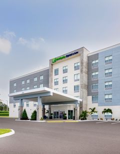 Holiday Inn Express & Suites Tampa