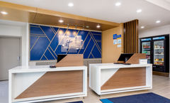 Holiday Inn Express & Suites Tampa