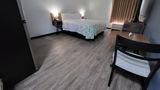 HomeTowne Studios Prattville Room