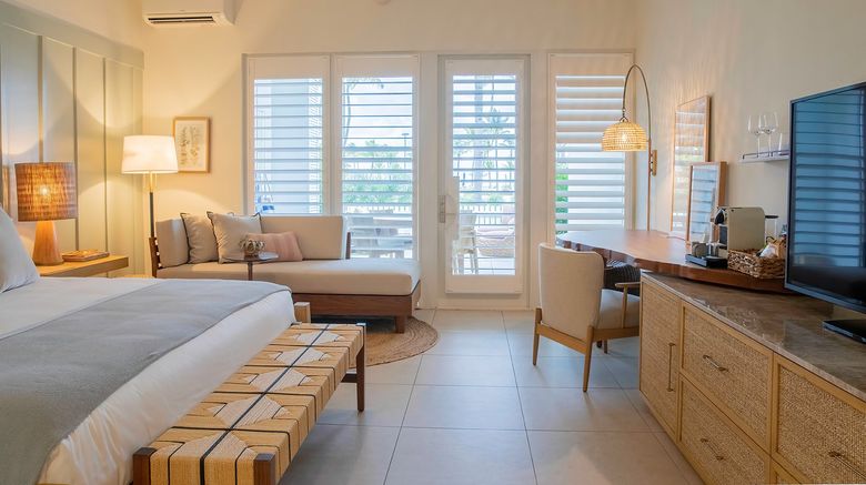 <b>Islander Resort Room</b>. Images powered by <a href="https://www.leonardoworldwide.com/" title="Leonardo Worldwide" target="_blank">Leonardo</a>.