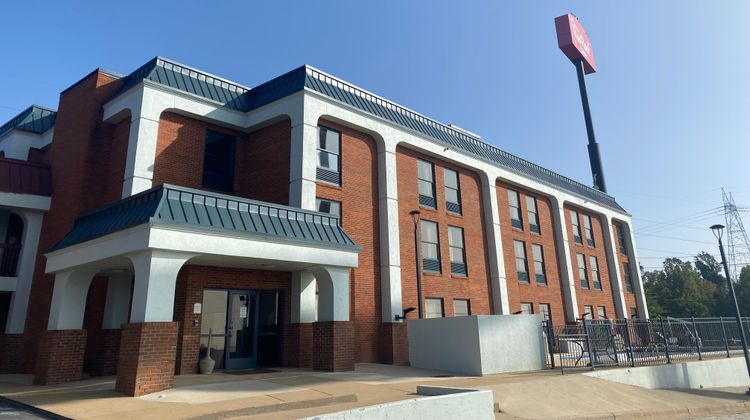HomeTowne Studios Prattville Exterior